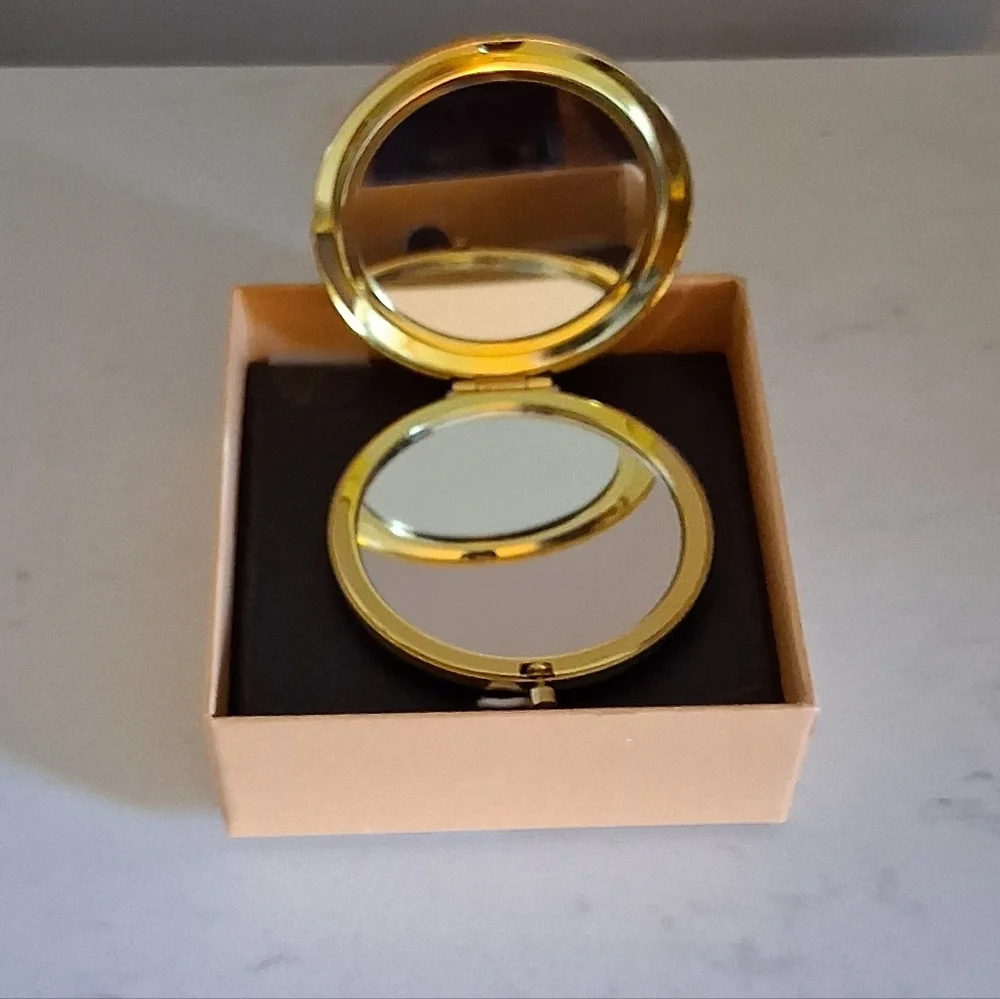 Monet Double Mirror Compact, New In Box - Picture 3 of 4